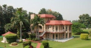 5 Bedroom Farm House for rent in DLF CHATTARPUR